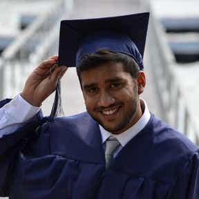 Discutez brièvement de votre formation.