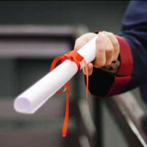 Discutez brièvement de votre formation.