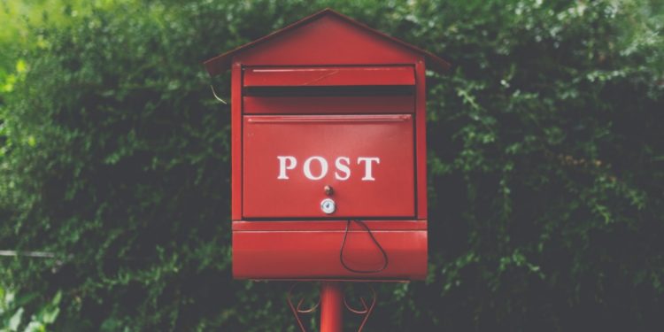 Comment rédiger une lettre de motivation pour une soumission à un journal littéraire |  par Michelle Richmond |  L'écrivain caféiné