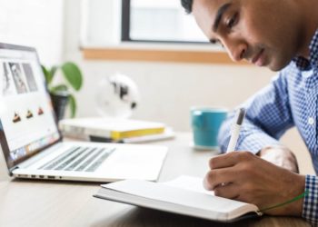 À quoi devrait ressembler le CV d'un programmeur - un programmeur de 30 ans