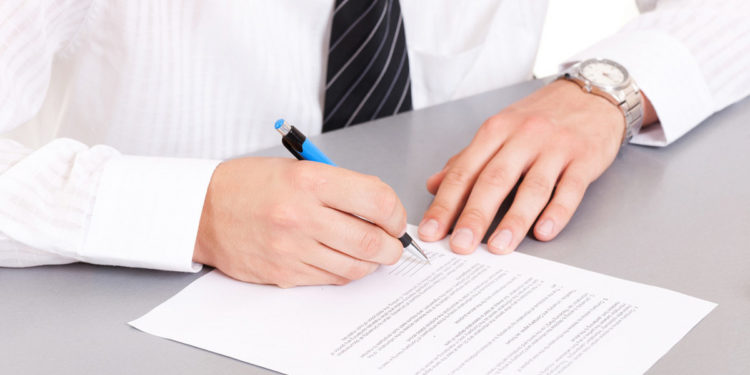 CV.  Données nécessaires, modèle, problèmes GDPR.  CV en anglais