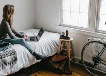 rédaction d'un CV par l'étudiant