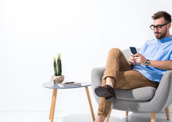 Comment rédiger un CV au téléphone ?