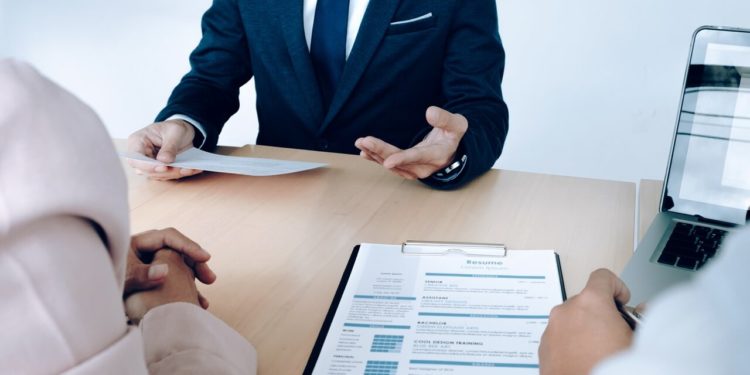 Comment rédiger un CV en 2021 ? Conseil d'Expert