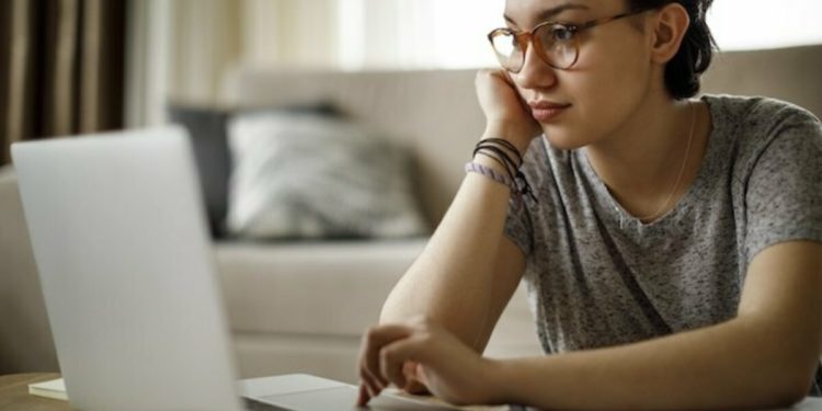 Devriez-vous utiliser l'option « Appliquer facilement » sur LinkedIn ?