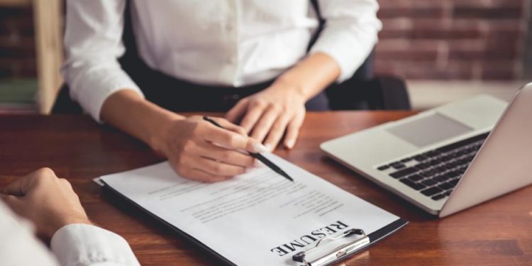 Le CV est-il un curriculum vitae ? Un exemple de document de synthèse