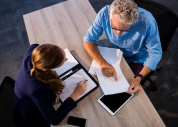 Modèle de CV - comment rédiger un CV qui attirera un employeur ?