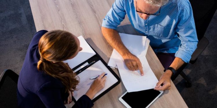 Modèle de CV - comment rédiger un CV qui attirera un employeur ?