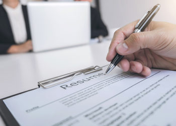 Ne mettez pas de références sur un CV - Faites-le à la place