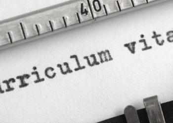 Nous écrivons un e-mail à l'employeur et envoyons notre CV - à quoi devez-vous faire attention ?