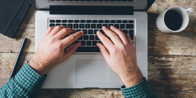 Vous en avez assez de terminer vos e-mails avec des « amitiés » ?  Voici 69 autres options