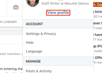Ajoutez votre CV à LinkedIn étape 1 : cliquez sur "Voir le profil."