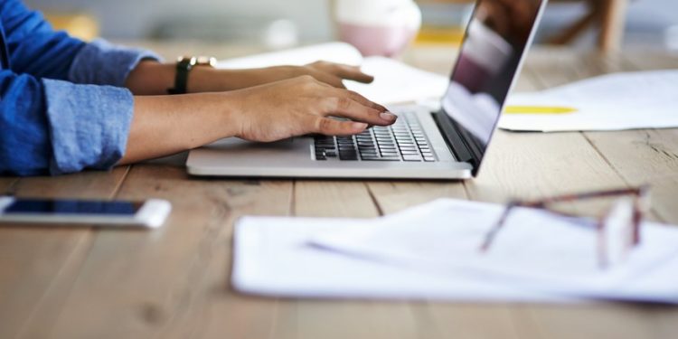 Comment écrire une lettre de motivation à une entreprise qui n'a pas d'offre d'emploi |  Travail