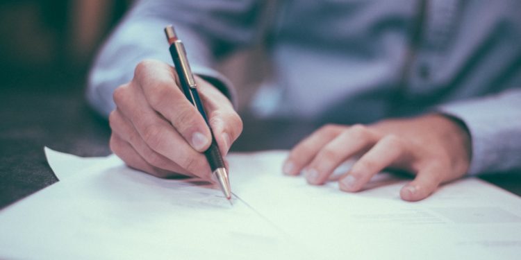 Exemple de lettre de motivation juridique et conseils de rédaction d'experts