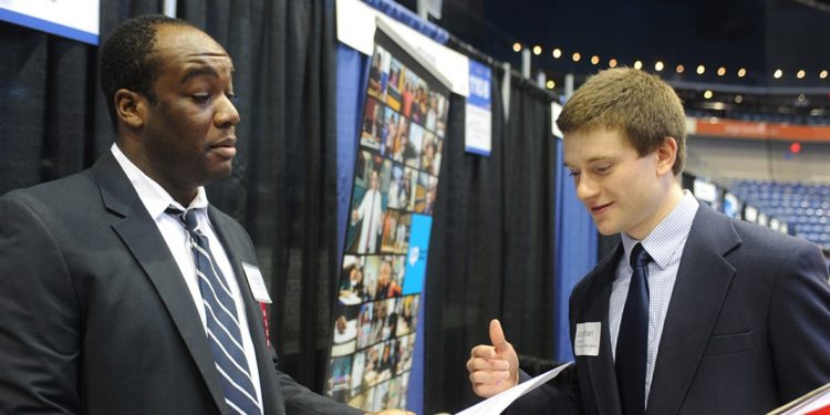 Lettres de motivation | Pour les étudiants de premier cycle | Étudiants | Centre de carrière et de coopération | Affaires étudiantes et événements universitaires